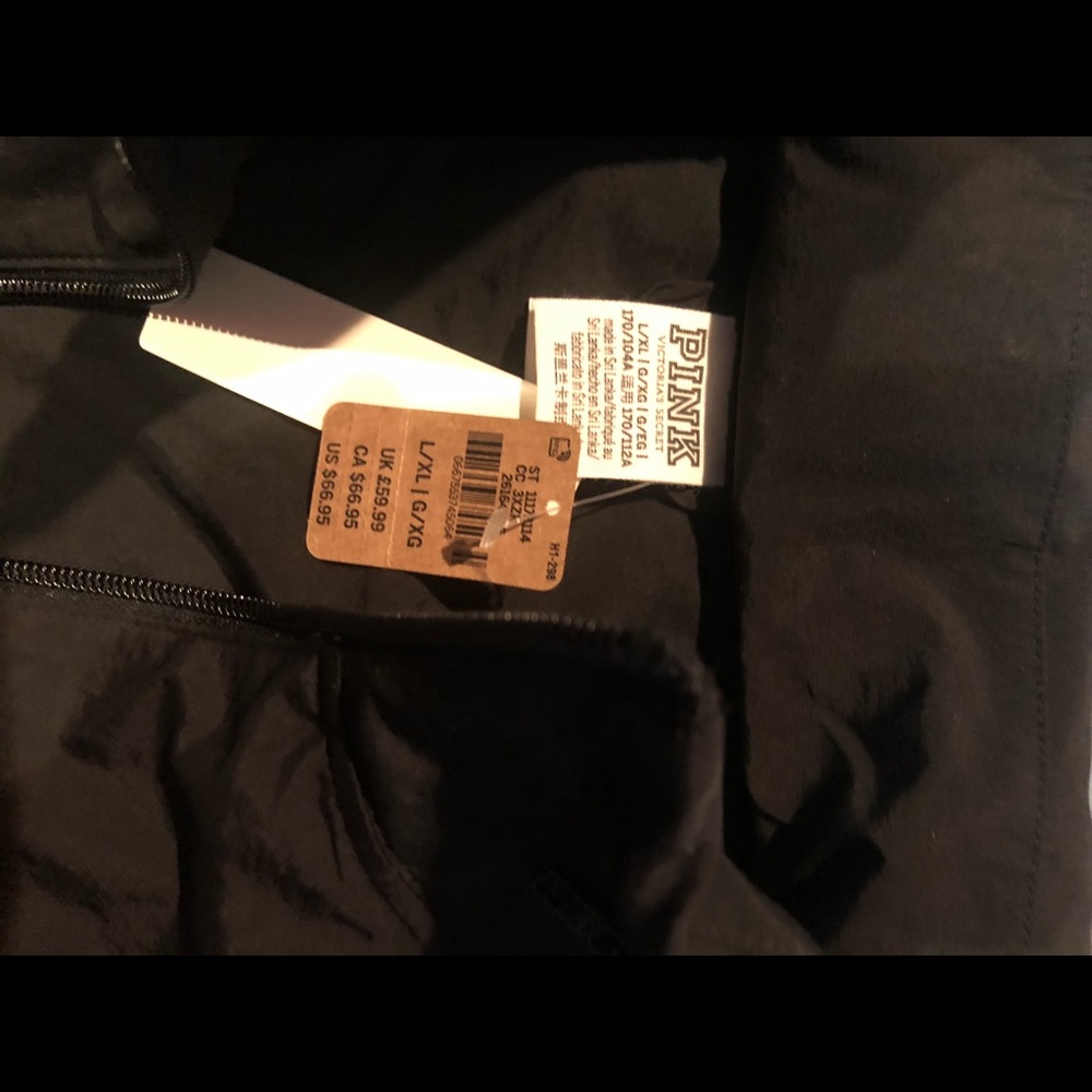 Pink wind jacket - Picture 2 of 3